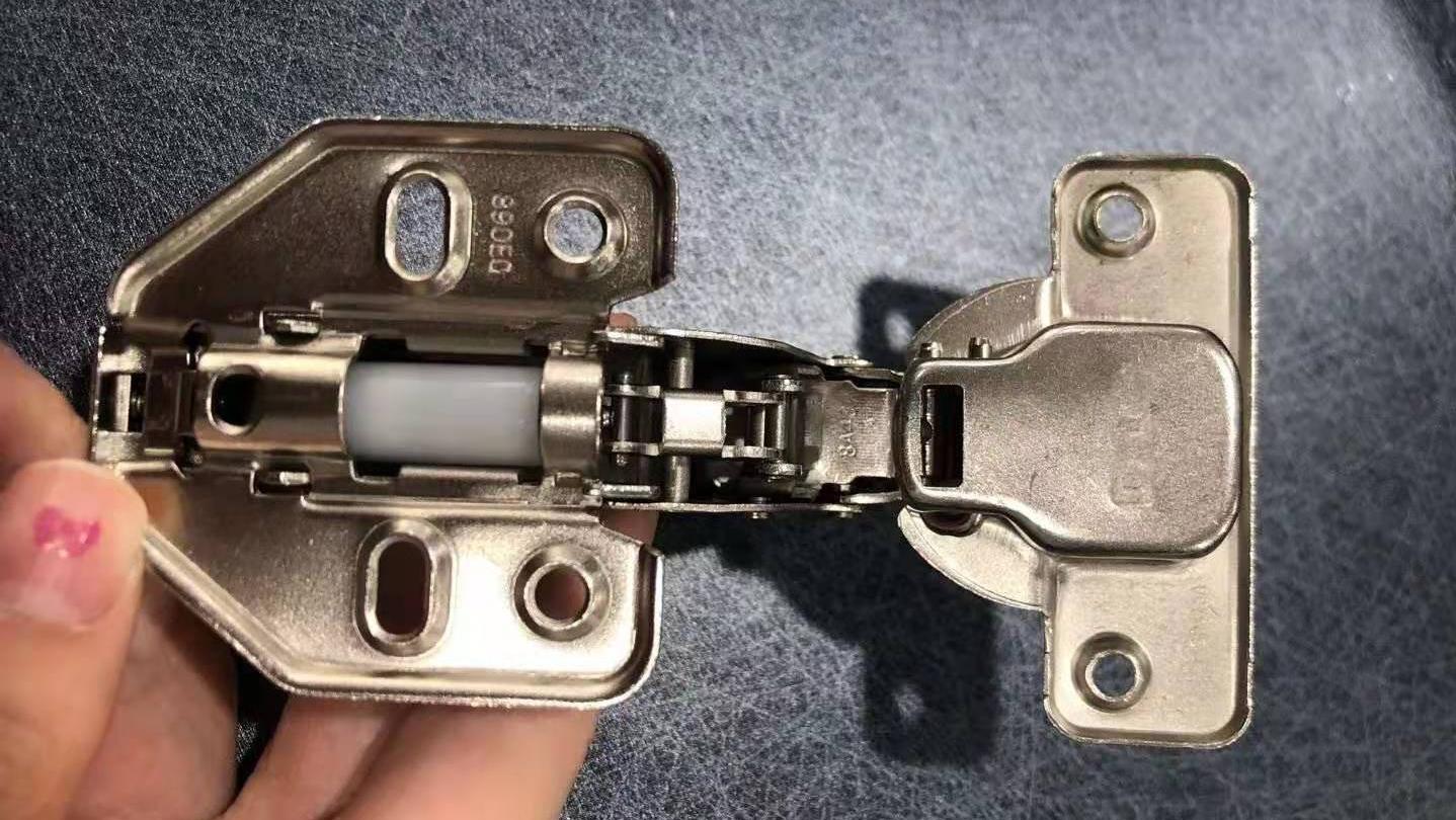 定制橱柜和砖夹橱柜哪个好,定制橱柜和瓦匠打橱柜哪种好