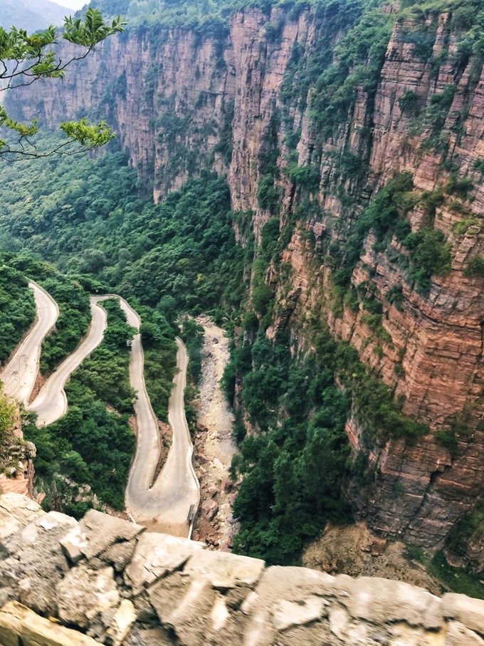 小游万仙山体验郭亮绝壁长廊,万仙山郭亮村景区瀑布介绍