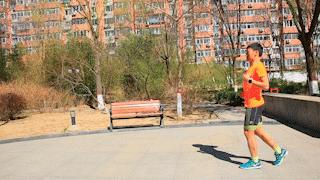 跑步送髋的正确方法与技巧图片,跑步送髋最简单的方法