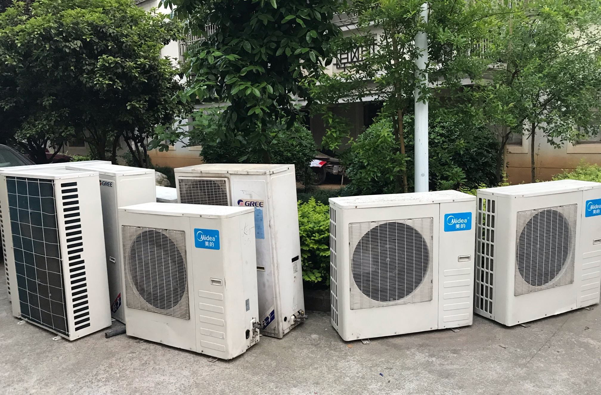 风管机一拖一和两台风管机的区别,风管机和挂机有什么区别呢