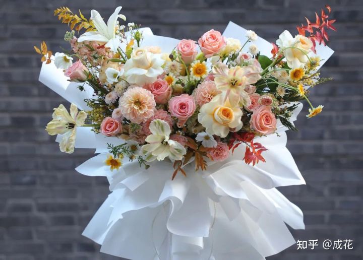 卖花包装纸选什么颜色,新手开花店怎么选择包装纸