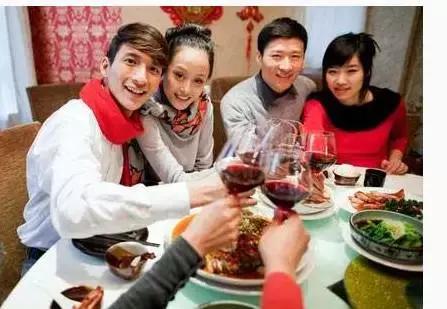 孕妈哺乳期可以喝酒吗,春节聚餐切莫喝酒