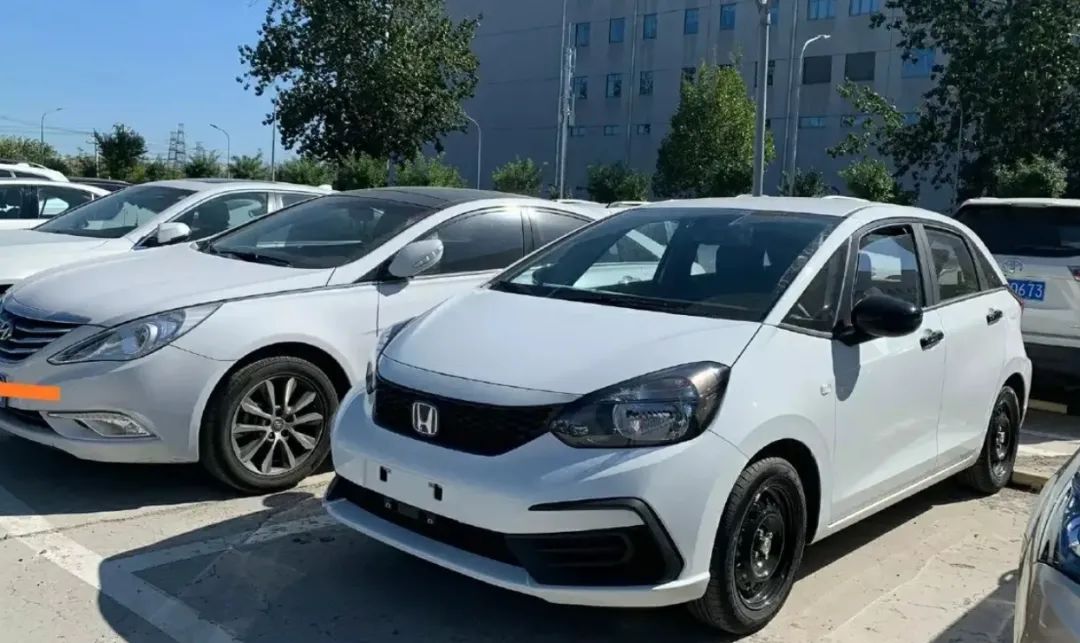 本田飞度配置低到什么程度,一辆车能简配到什么程度