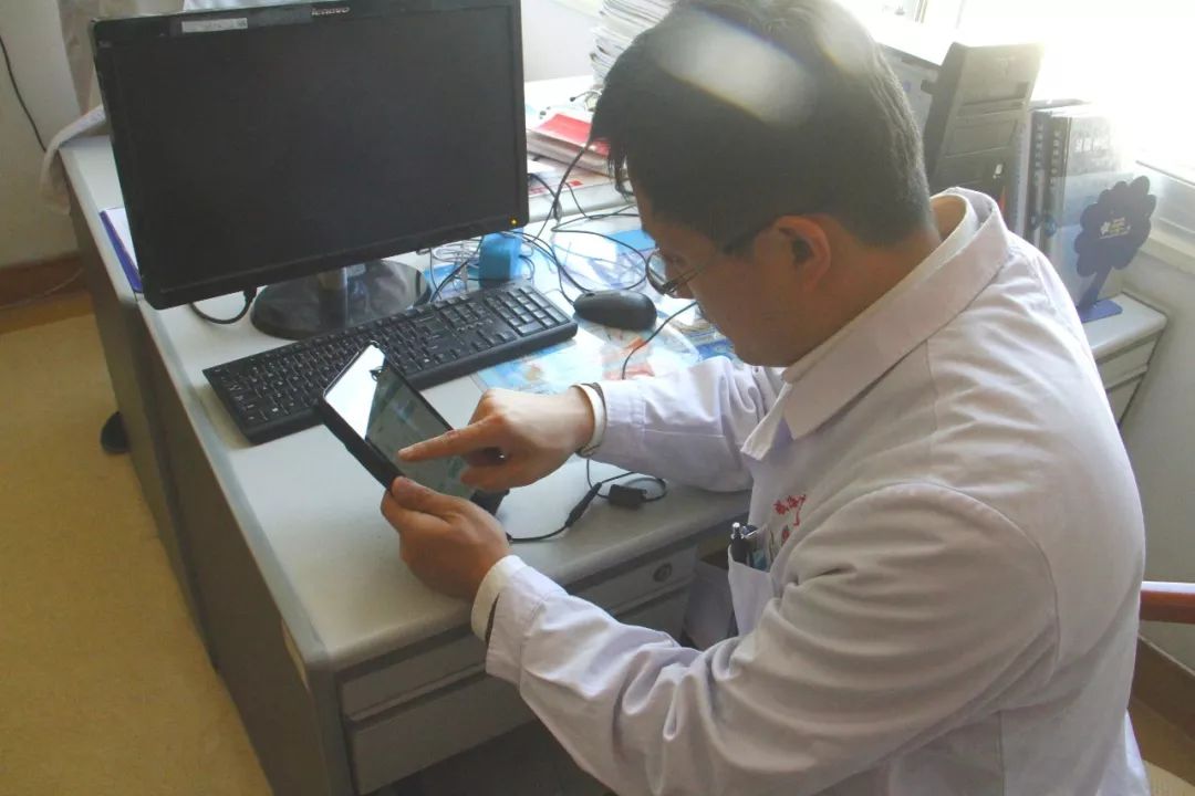 从手脚颤抖到稳如泰山——这家医院让科幻从电影走进现实