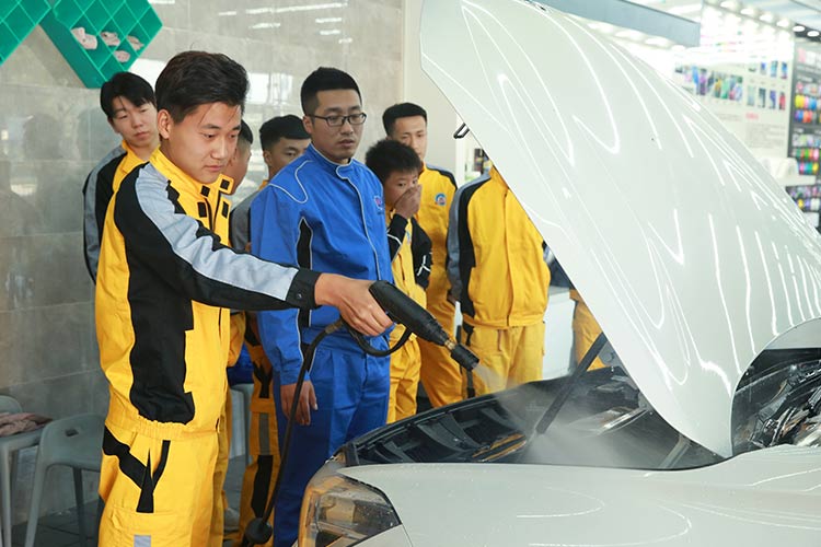 济南汽车精洗店好的地方,开汽车精洗店需要准备什么工具