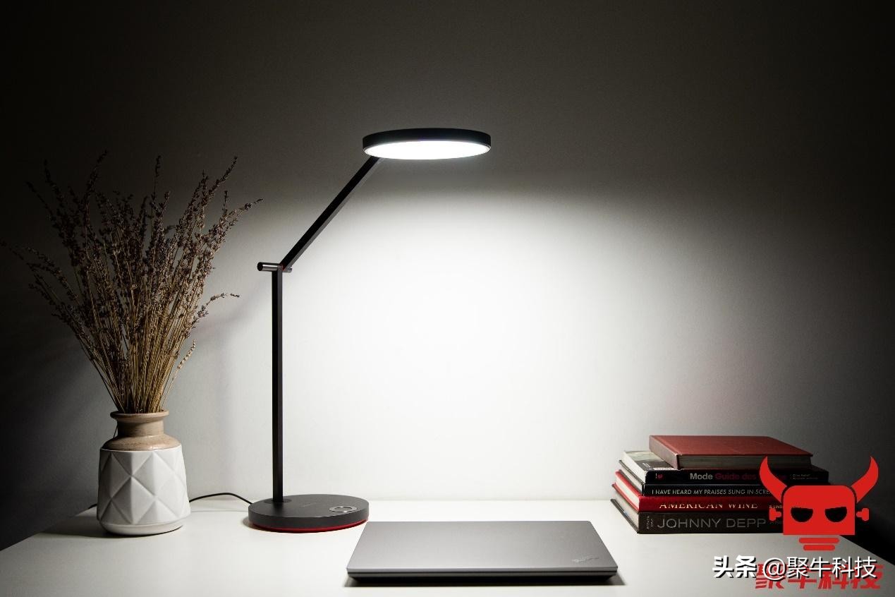 thinkplus台灯,thinkplus自然光谱台灯
