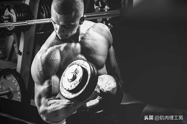 健身充血是什么意思啊,健身肌肉充血很硬能继续练吗