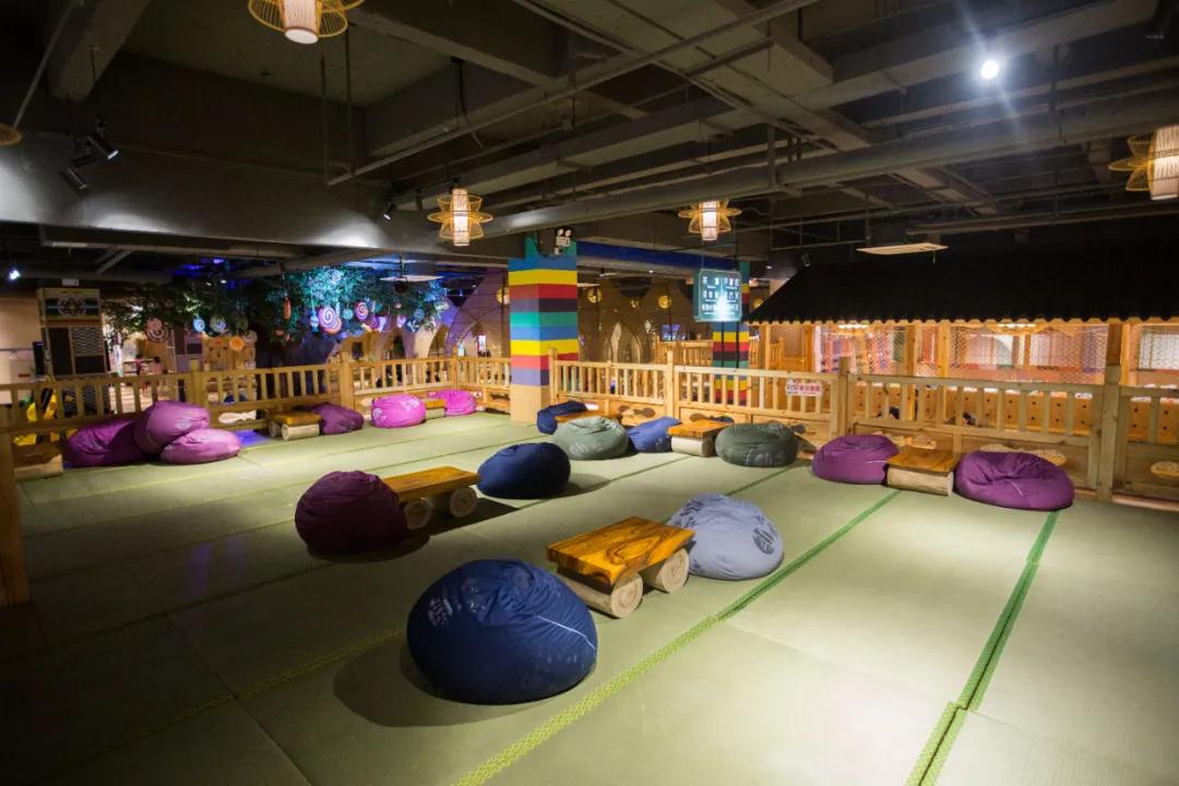 儿童汗蒸温泉儿童乐园,汗蒸大厅加儿童乐园图片