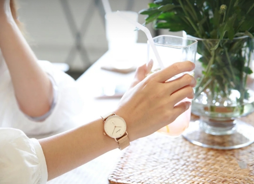 每个女生都应该有这样一块手表,女人一定要拥有一块好的手表