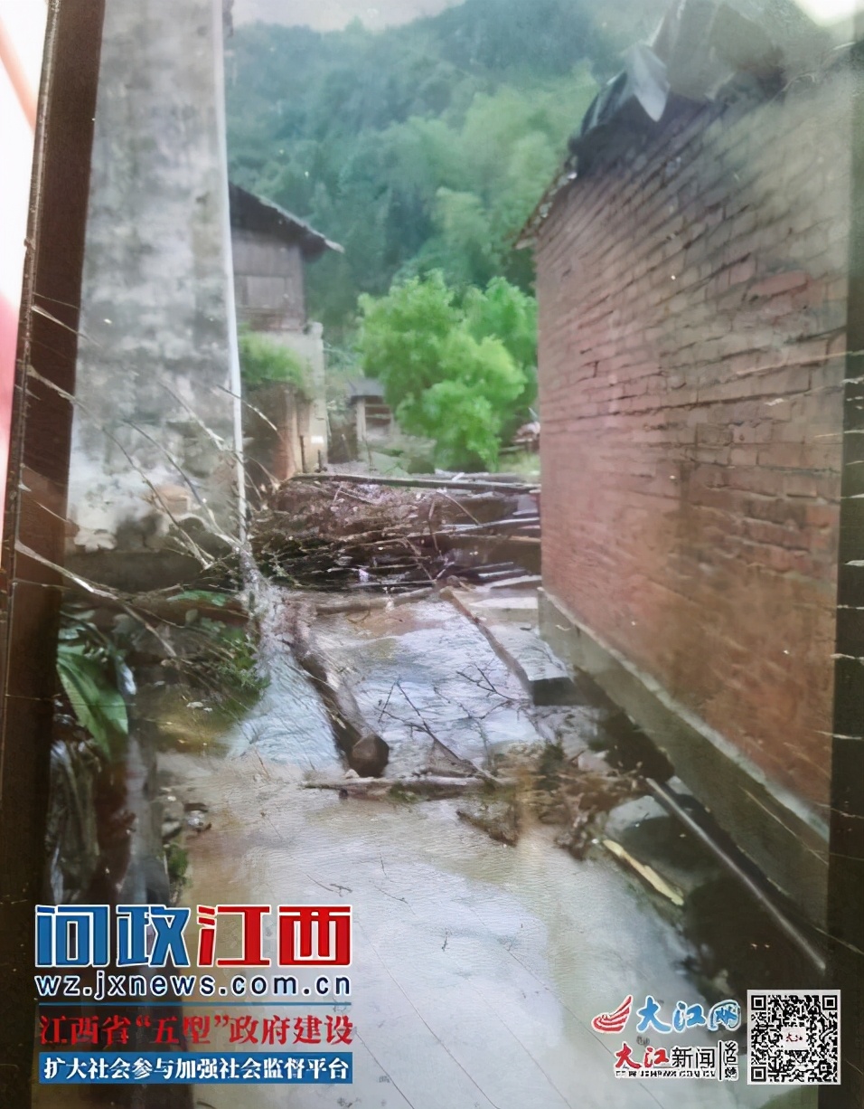 《问政简报》第2444期：南昌西湖区里洲小区电线杂乱如“蜘蛛网”回应：管线已规整完毕