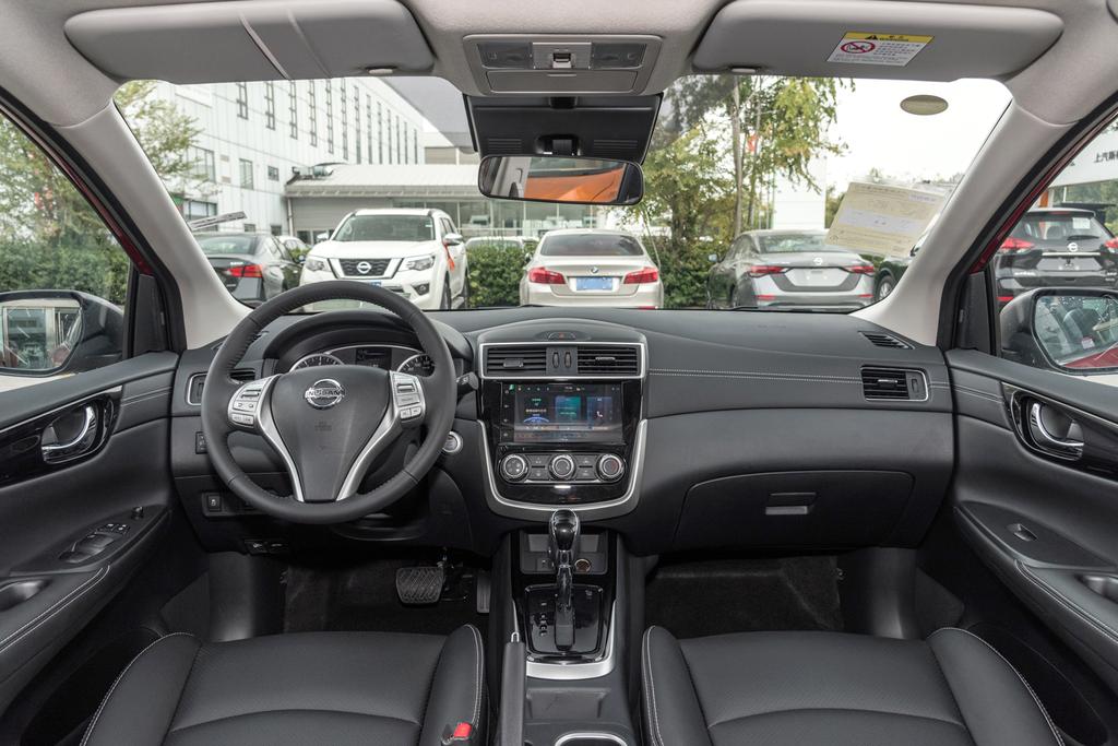 09年日产骐达两厢车价格,两厢东风日产轩逸