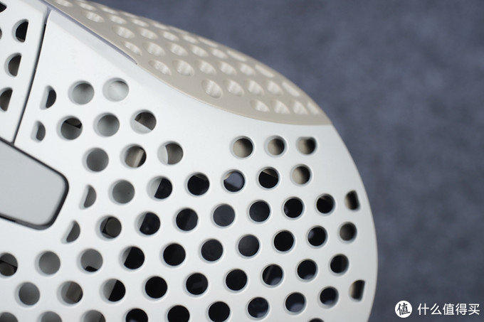 xtrfym4和xtrfym42区别,xtrfym4鼠标适合多大的手