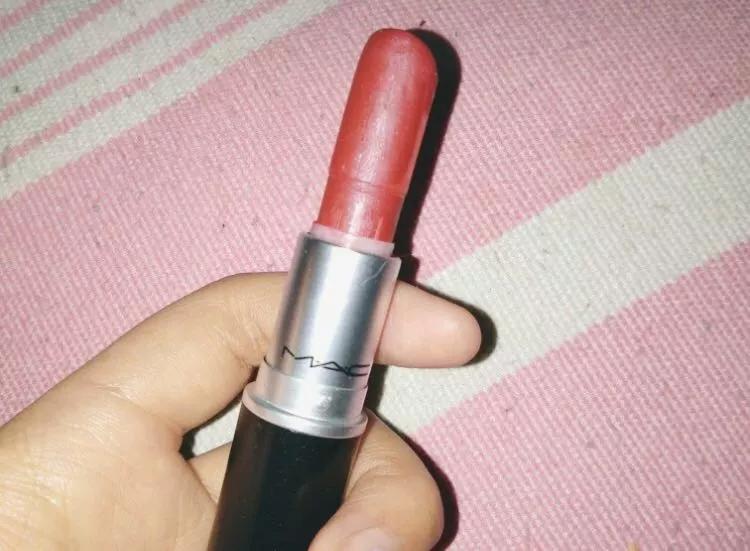 用完的口红千万别丢 (用完的口红别丢它们还有隐藏惊喜)