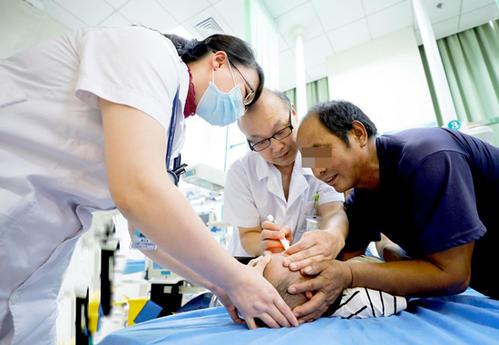 4岁儿子误把502滴进眼中,宝宝喝了502胶水怎么办