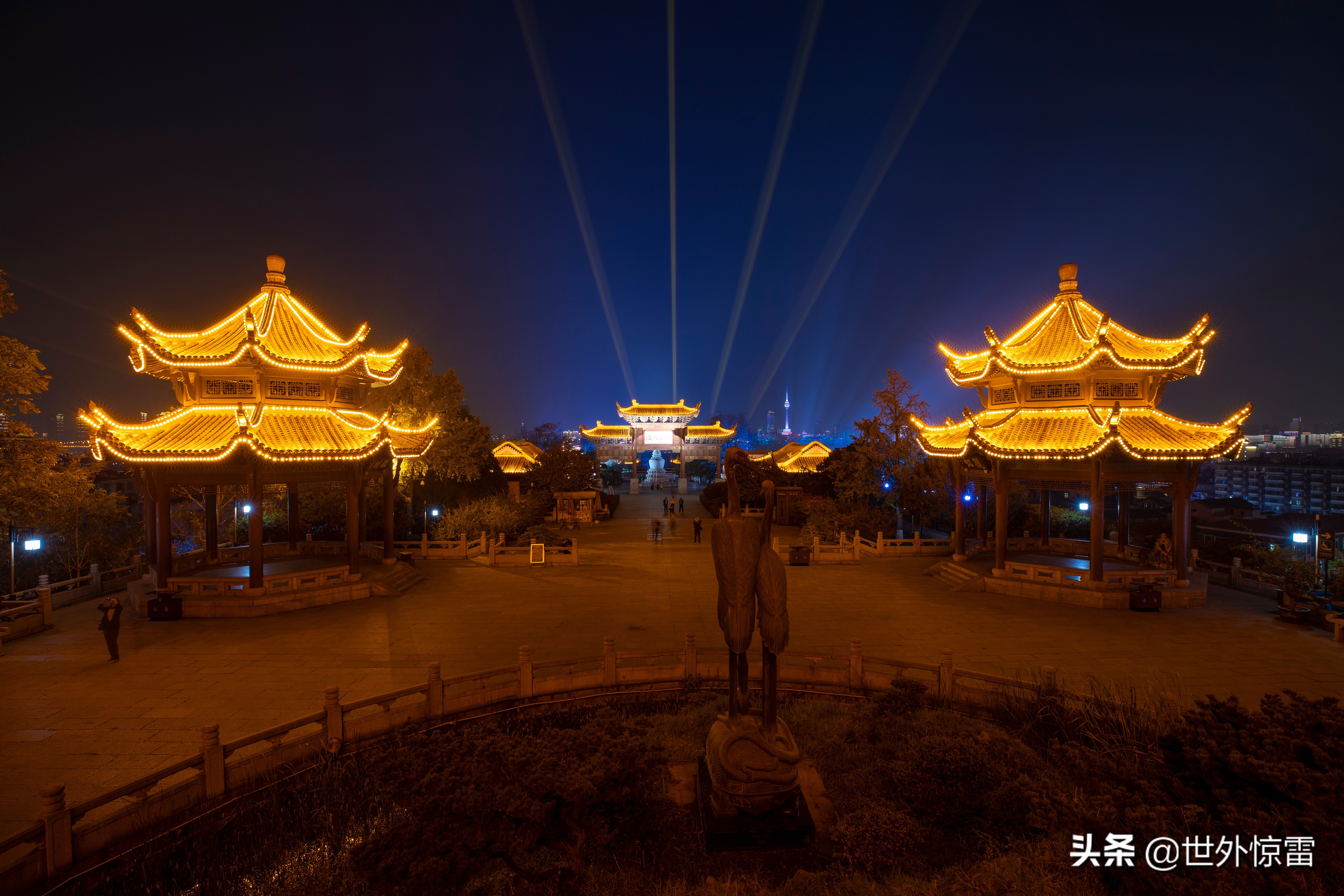 武汉黄鹤楼夜景灯光秀,武汉黄鹤楼摄影攻略