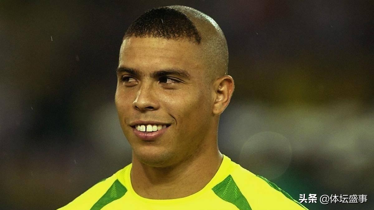 浪荡球王三段婚史后依旧坐拥90后超模女友76年的他如何做到的？