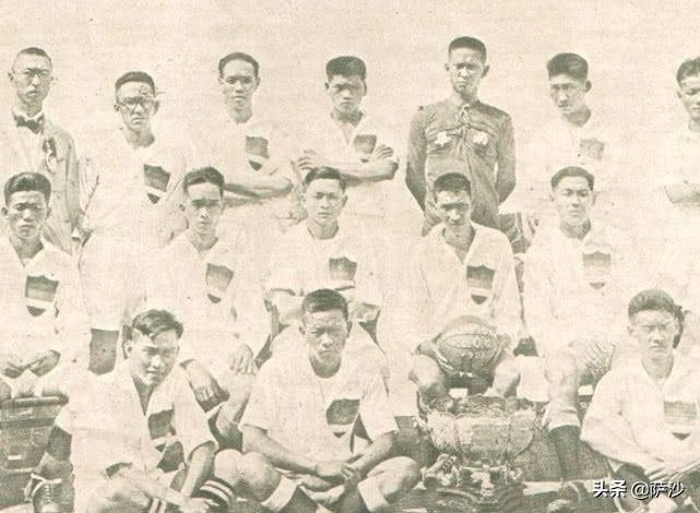 抗日时期国足,从足球场到战场