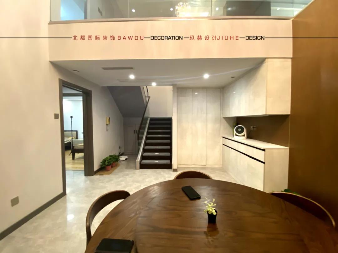 现代跃层设计效果图,装修设计案例大户型跃层