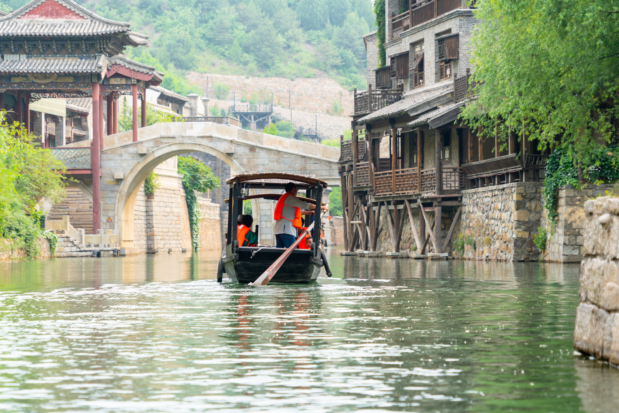 司马台长城的壮观雄奇+北方人的梦里水乡，都在这座京郊水镇了