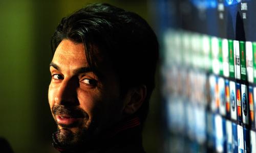 近25年8位门将,布冯是21世纪最伟大门将吗