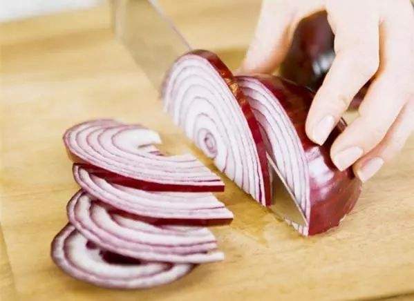 感冒鼻子不通气用什么喷雾剂,宝宝感冒了鼻子不通气小妙招