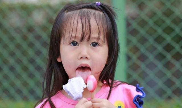 小孩锌缺了是啥症状,孩子锌元素摄入不足的表现