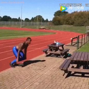 世界上跳的最远的人类,世界上跳得最远的人是跳几米