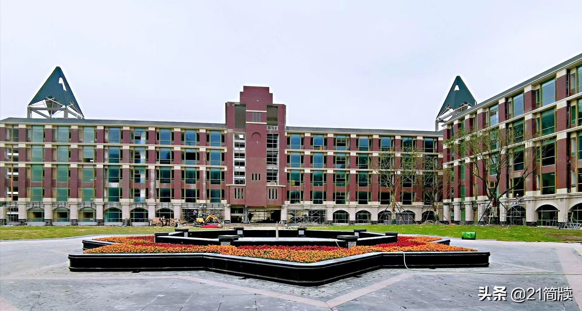 温江最好的一所大学,温江真正的老牌学校