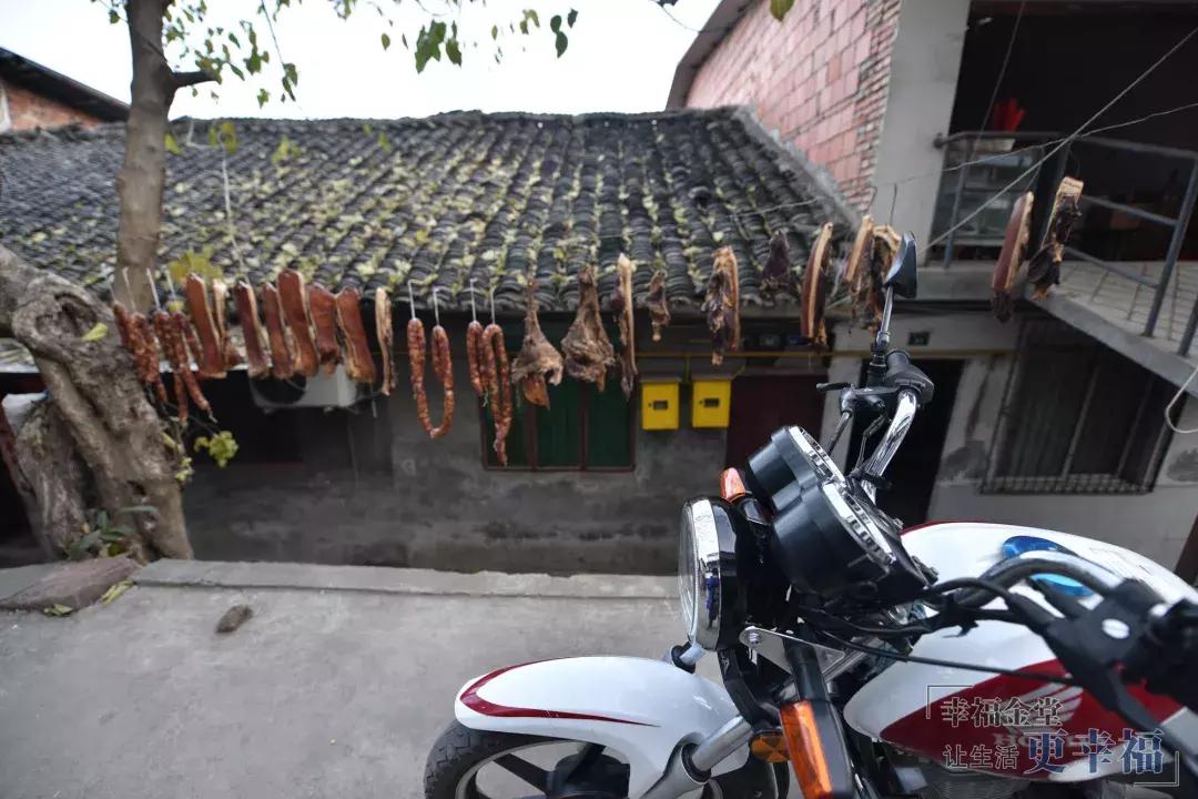 这条老街不仅市井味十足还很文艺,淮州新城古镇