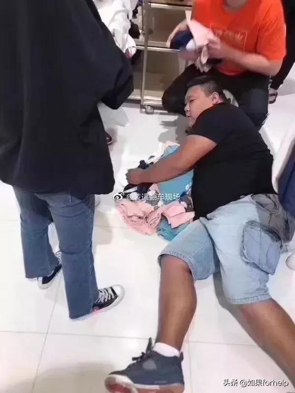 为什么优衣库的衣服被疯抢,哄抢优衣库