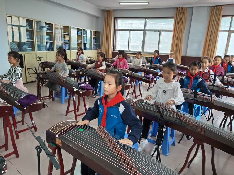 学筝基本知识,学习筝的基本指法