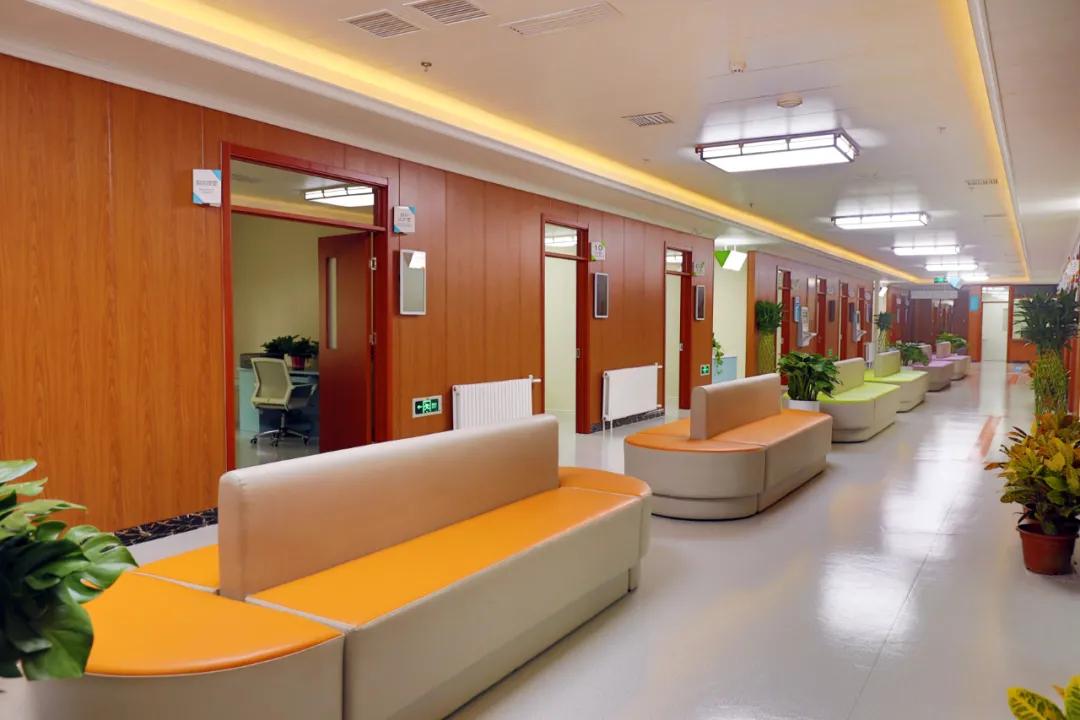 从妇幼保健院步行到火车站怎样走,去通州区妇幼保健院坐几路公交车