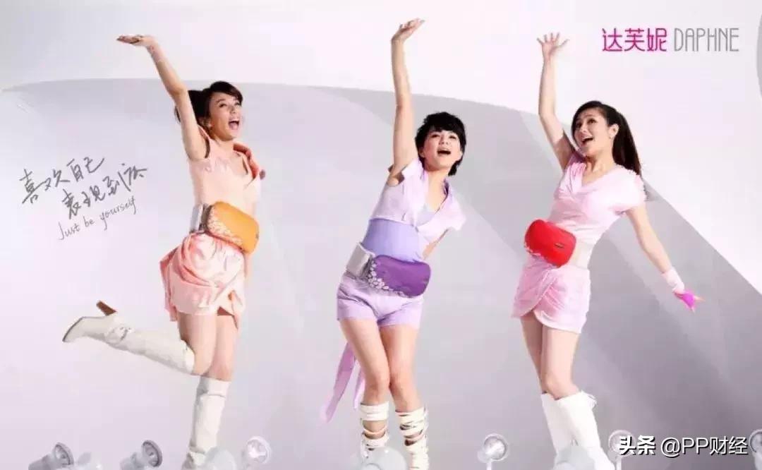 一代鞋王“陨落”！暴跌166亿，关店3860家，惨到被地摊货狂虐！