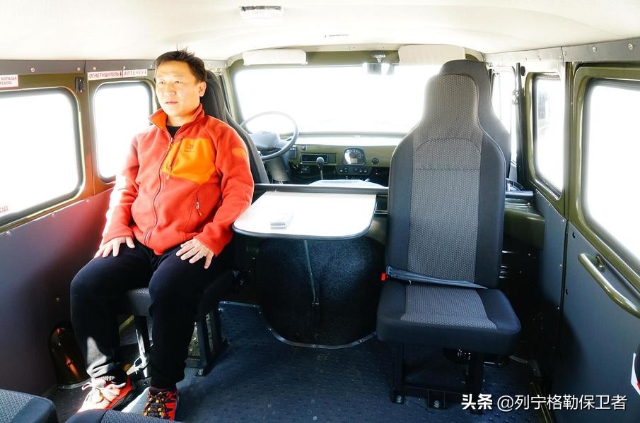 综合研判苏军UAZ-452型1吨级越野指挥车技战术（1）