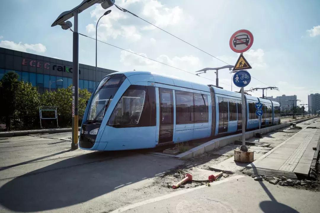 有轨电车蓉2号线驾驶员,成都蓉2号有轨电车司机