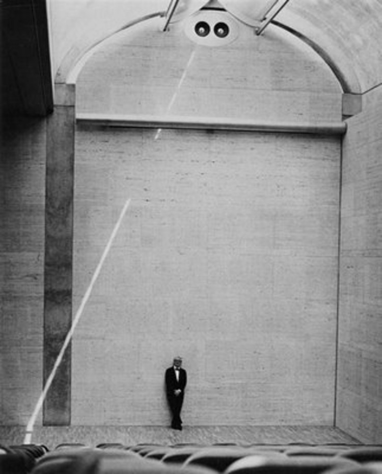 现代主义建筑大师格罗皮乌斯,建筑大师路易斯阿拉干作品