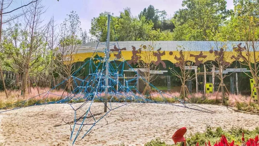 郑州新晋打卡地标,建业中原文化小镇之足球小镇规划