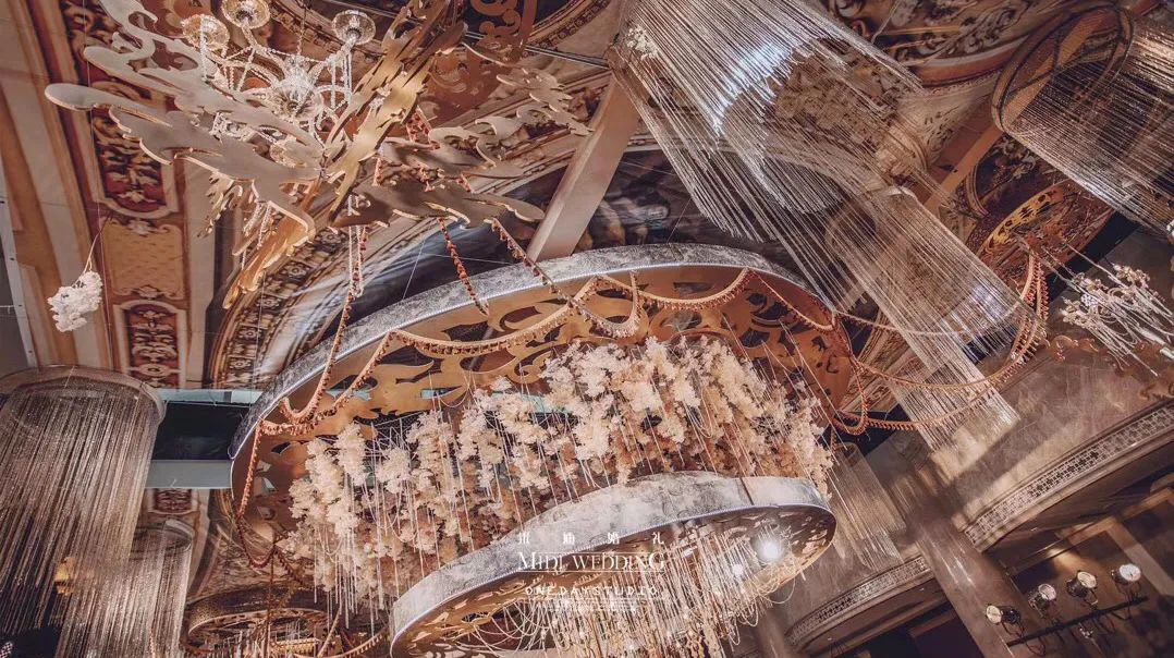 奢华的金色系欧式复古风婚礼,欧式宫廷风简约风婚礼