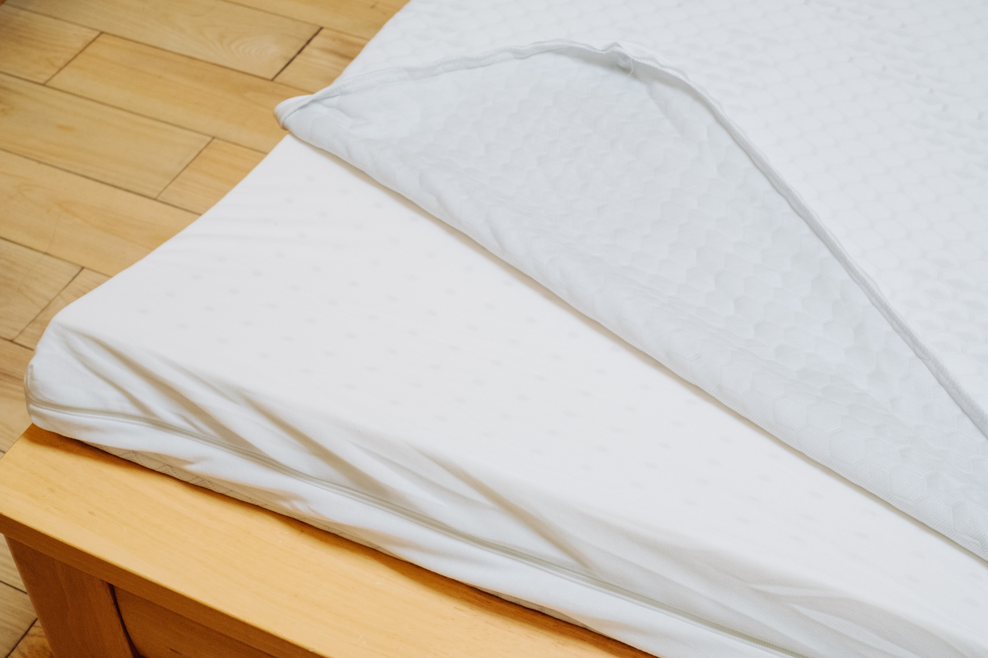 正宗乳胶床垫特点是什么,大品牌乳胶床垫是真的吗