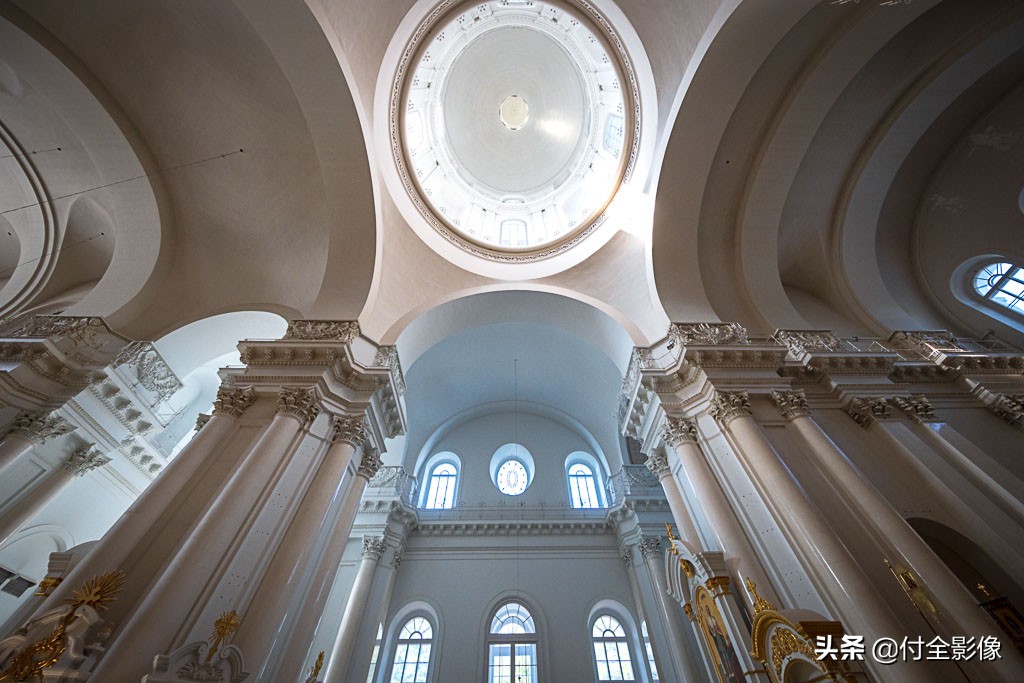 斯莫尔尼修道院主教,斯莫尔尼宫的宫殿