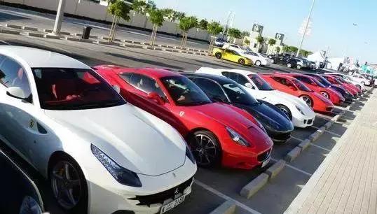 迪拜捡垃圾致富是真的吗,迪拜捡垃圾月入百万