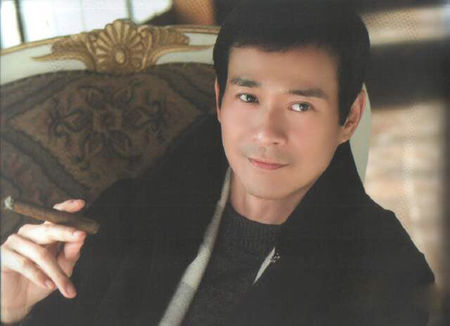 浓眉大眼虎气十足的男演员,五官端正浓眉大眼的男明星