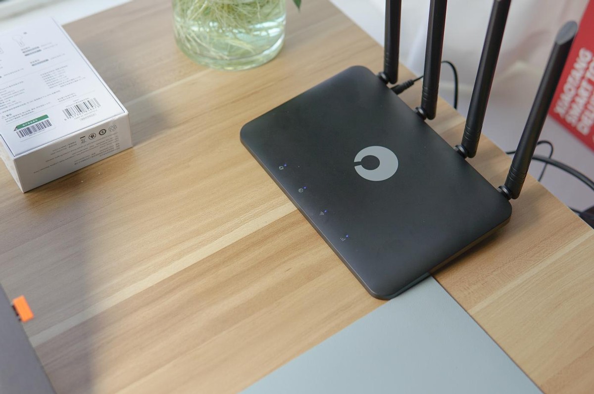 蒲公英wifi路由器x4c套餐,可以随身带走的路由器