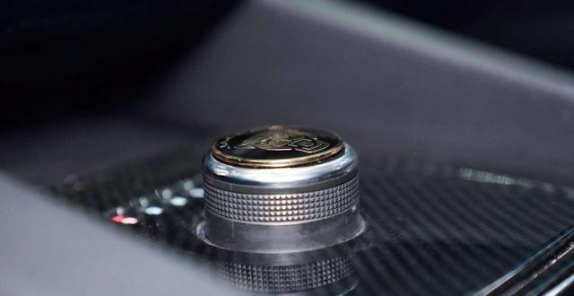 捷豹fpace深度解析,新款捷豹f-pace2.0tr-dynamicblack