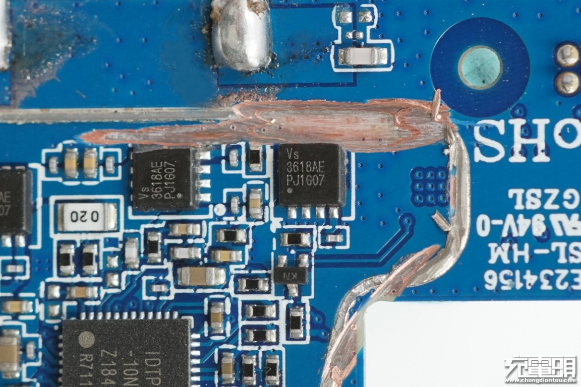 小米无线充电宝10w和30w如何选择,小米充电宝20000毫安50瓦拆箱