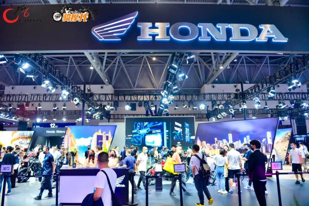 大批摩友齐聚,全国摩友重机相聚