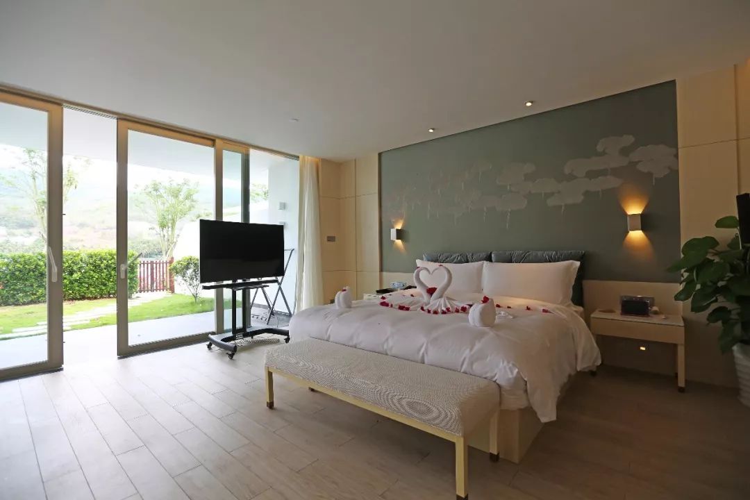 城市酒店好还是民宿好,度假酒店与城市酒店