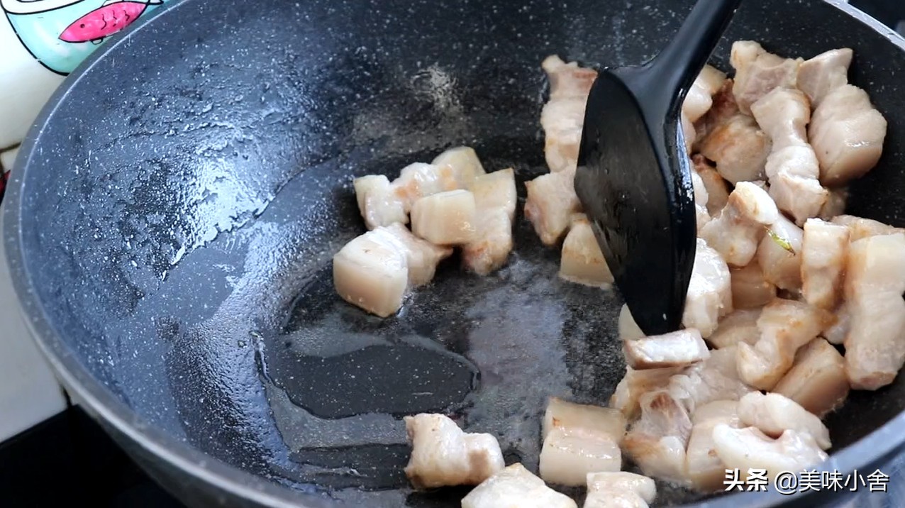 红烧肉怎么做软烂香甜肥而不腻,教你个红烧肉最简单做法软烂入味