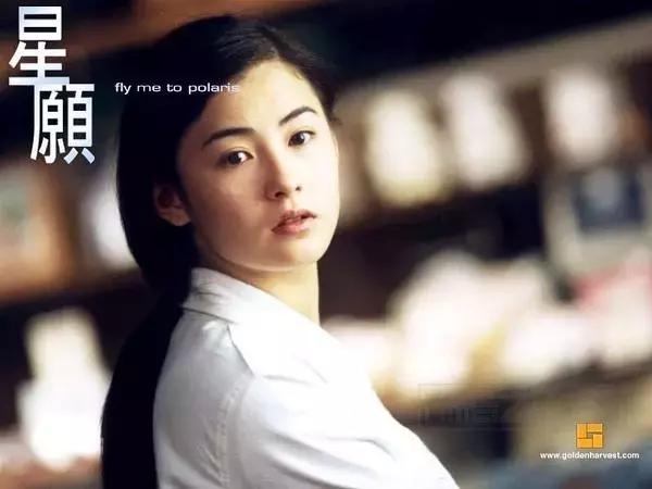 一首《十七岁》之于香港娱乐圈，就是半部《春秋》