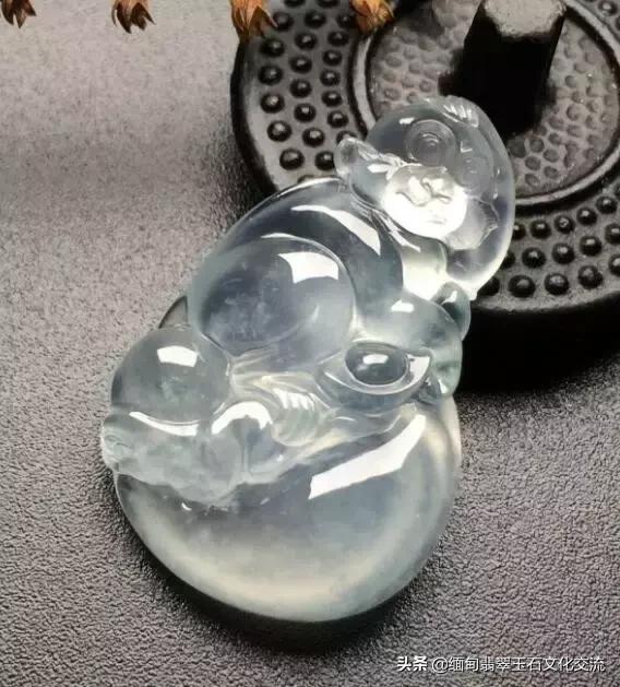 翡翠雕刻房子造型寓意,翡翠雕刻蚂蚁和虫子寓意